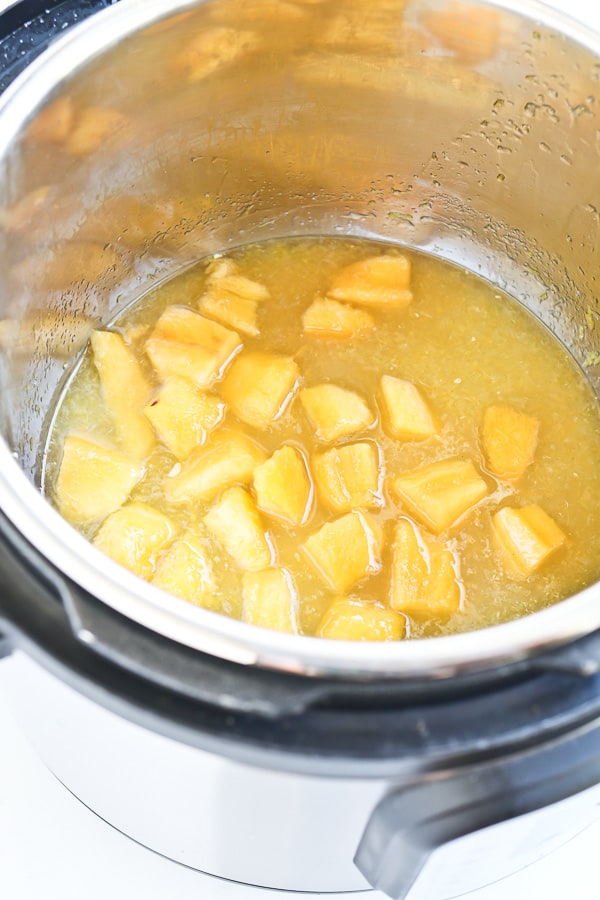 Instant Pot Lemonade with peaches