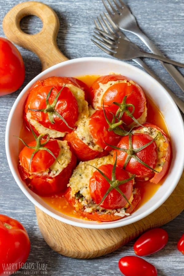 Stuffed tomatoes with cheese and rice